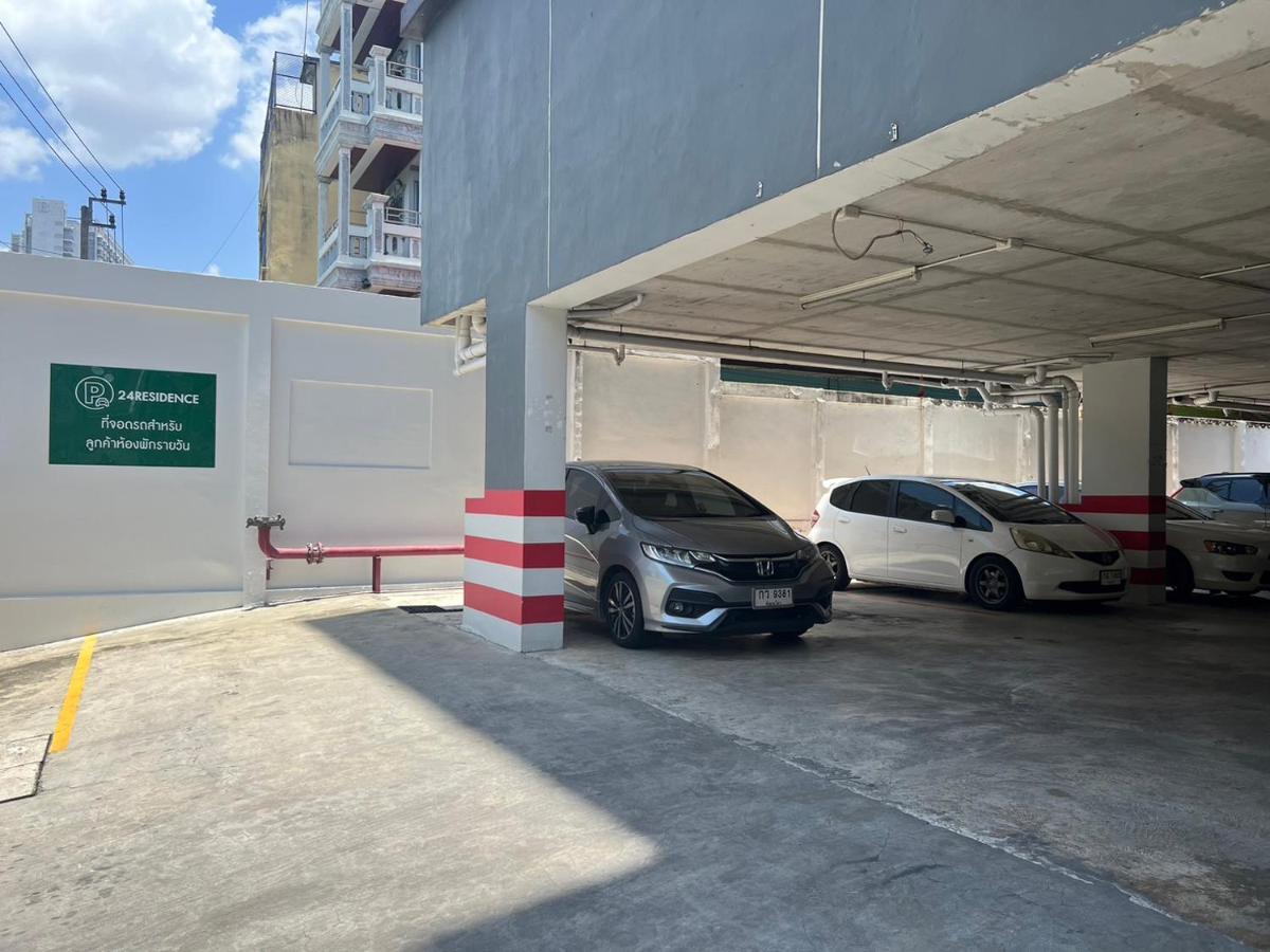 24Residence Siriraj Bangkok Buitenkant foto
